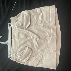 Rue21 Women's Cream Cargo Shorts